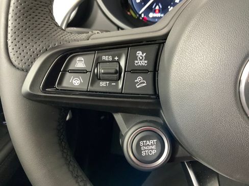 New 2025 Alfa Romeo Stelvio Sprint w/ Convenience Package AWD/4WD image 18