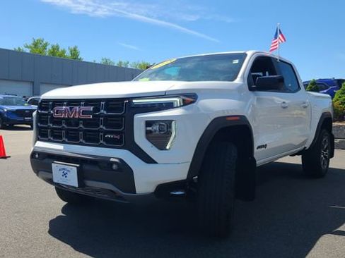 Used 2024 GMC Canyon AT4 w/ Technology Package AWD/4WD image 3