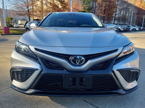 Certified 2022 Toyota Camry SE image 5