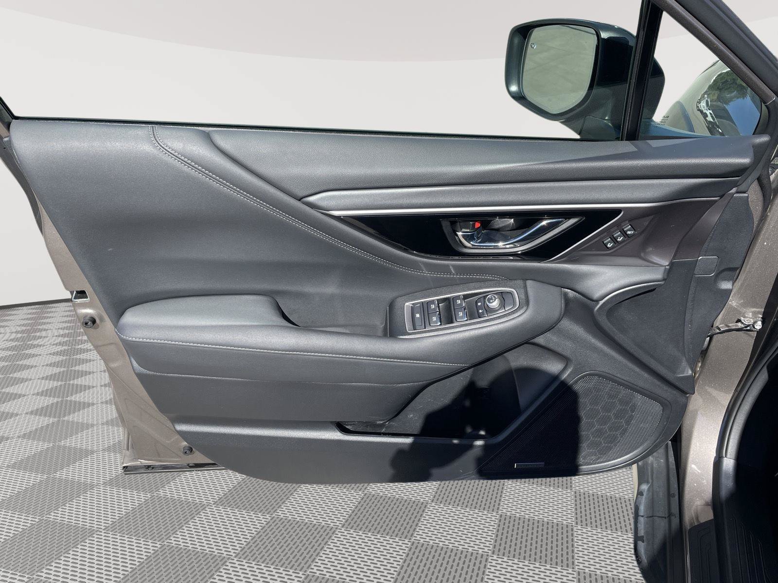 Used 2024 Subaru Outback Limited AWD/4WD image 25