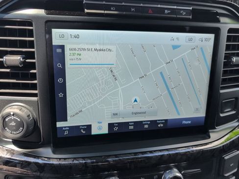 Used 2022 Ford F150 Lariat w/ Equipment Group 502A High image 18