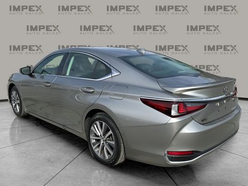 Used 2021 Lexus ES 300h w/ Premium Package image 3