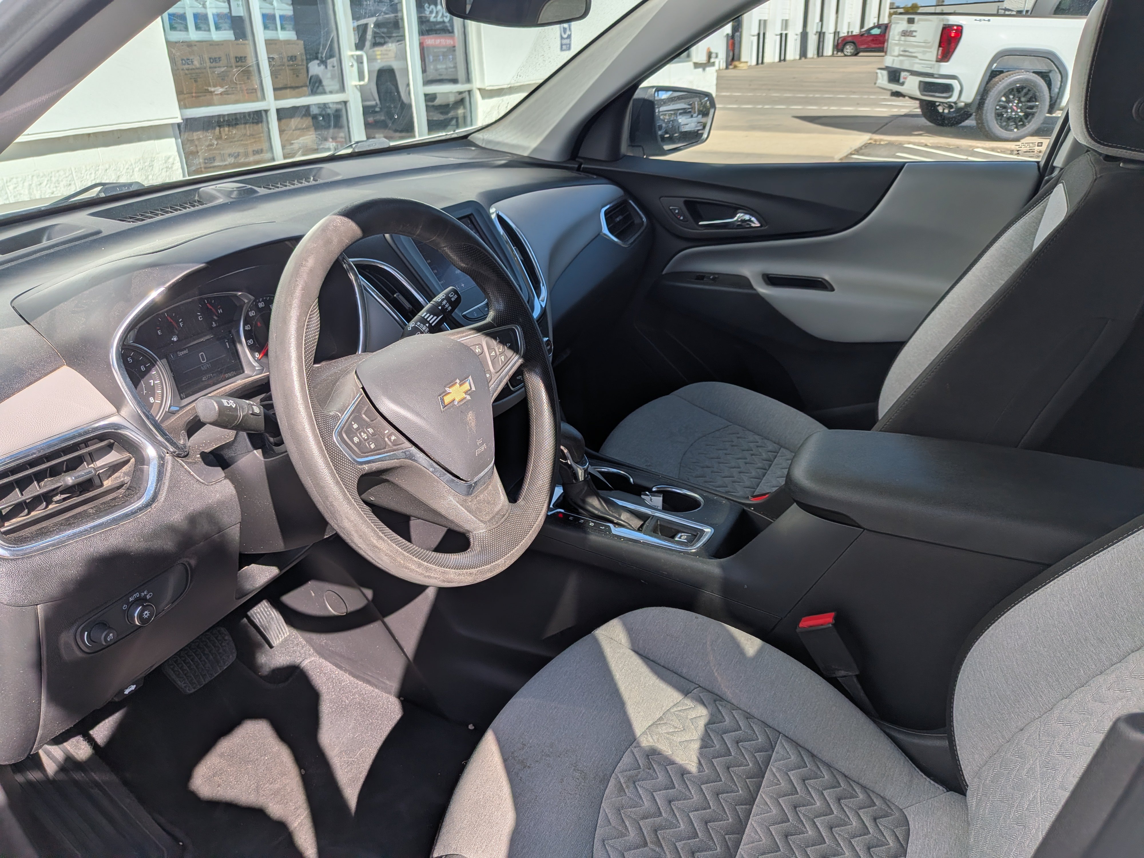 Used 2023 Chevrolet Equinox LS w/ LS Convenience Package AWD/4WD image 5