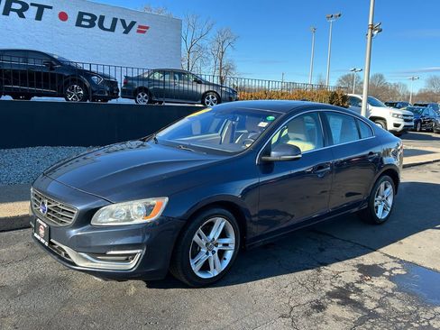 Used 2015 Volvo S60 T5 Premier image 2