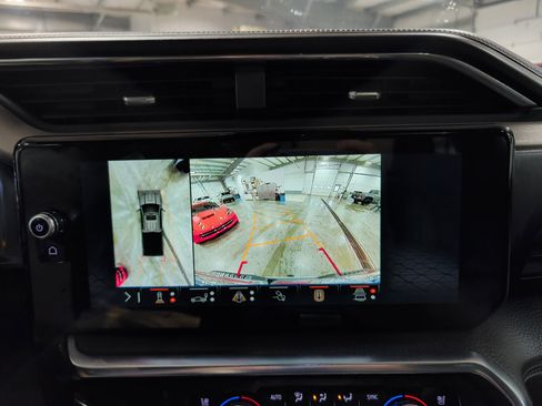 Used 2025 GMC Sierra 3500 Denali w/ Denali Reserve Package image 14