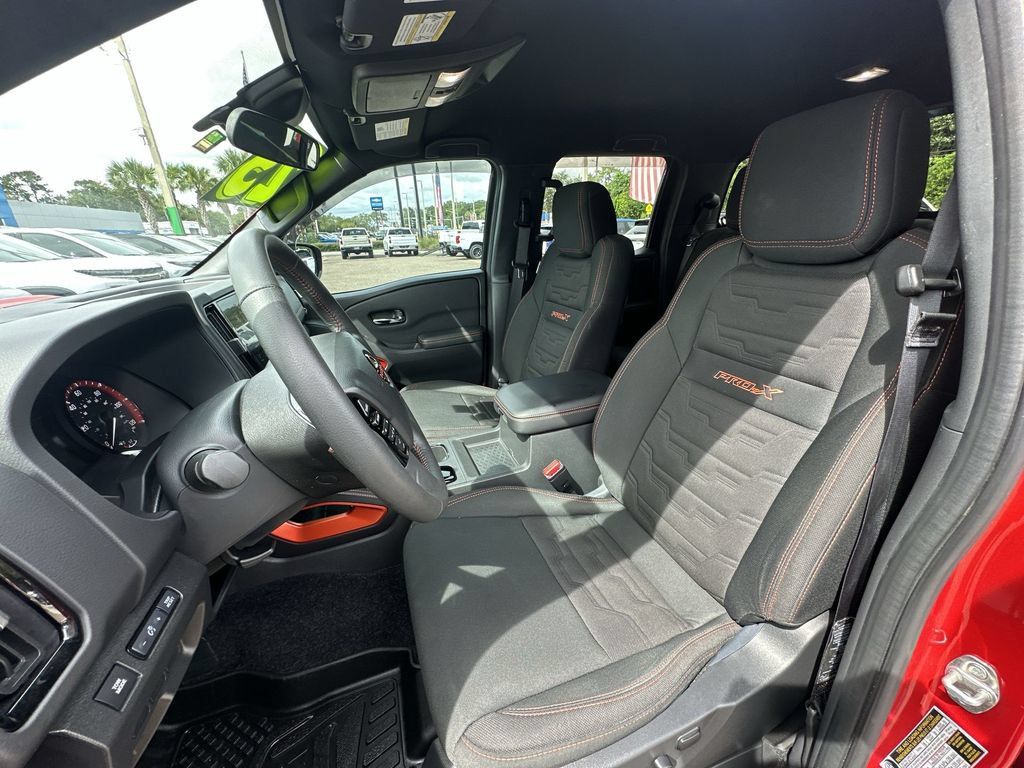 Used 2025 Nissan Frontier Pro-X RWD image 19