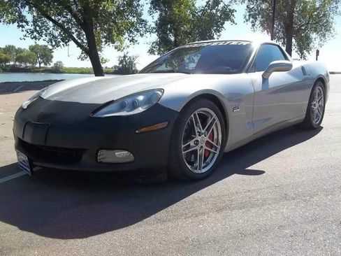 Used 2006 Chevrolet Corvette Coupe w/ Preferred Equipment Group image 38