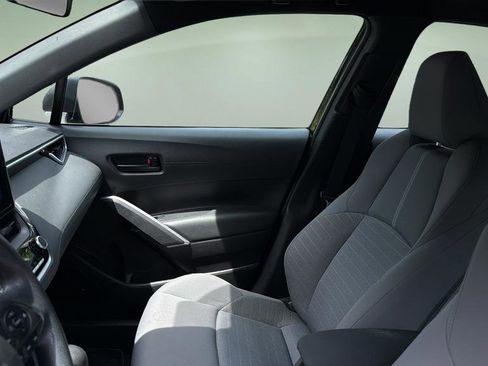 Used 2023 Toyota Corolla Cross AWD Hybrid image 12