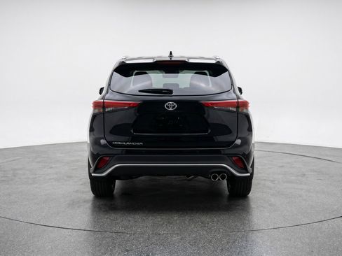 Used 2025 Toyota Highlander XSE AWD/4WD image 7