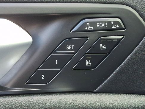 Used 2020 BMW X7 xDrive40i w/ Luxury Seating Package image 26