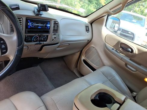 Used 2002 Ford F150 Lariat AWD/4WD image 16