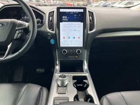 Used 2022 Ford Edge Titanium w/ Equipment Group 301A image 6