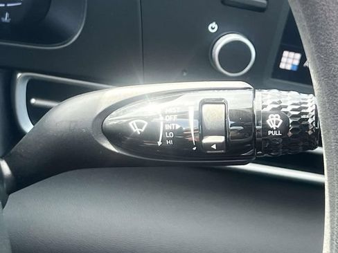 Certified 2026 Hyundai Elantra SE FWD image 23