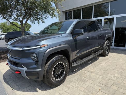 Used 2026 Chevrolet Silverado EV Trail Boss w/ Plus Package AWD/4WD image 4