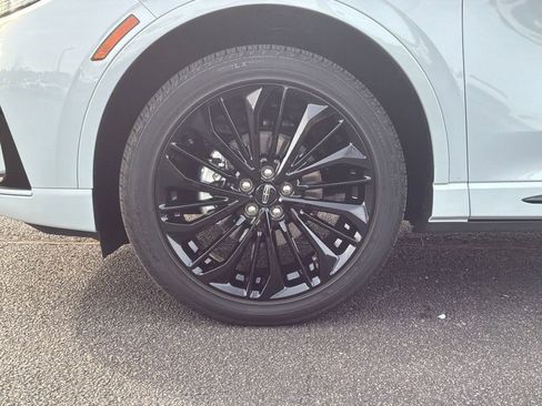 Used 2025 Lincoln Corsair FWD w/ Equipment Group 101A image 22