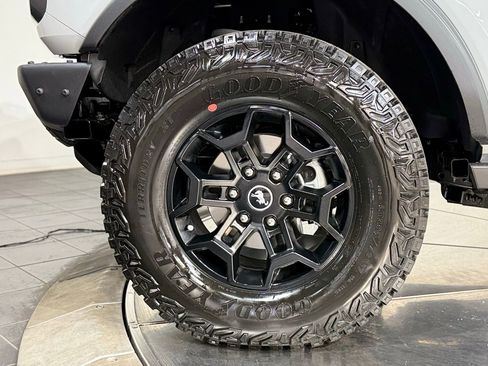 New 2026 Ford Bronco Badlands image 24