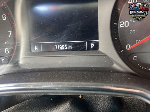 Used 2023 Chevrolet TrailBlazer LT w/ Convenience Package FWD image 2