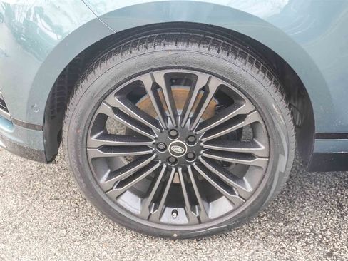 New 2026 Land Rover Range Rover Velar Dynamic SE image 10