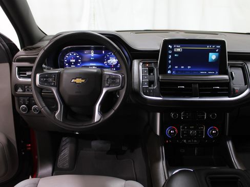 Used 2024 Chevrolet Tahoe LT w/ Luxury Package image 2