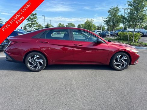 Used 2025 Hyundai Elantra Sport FWD image 5