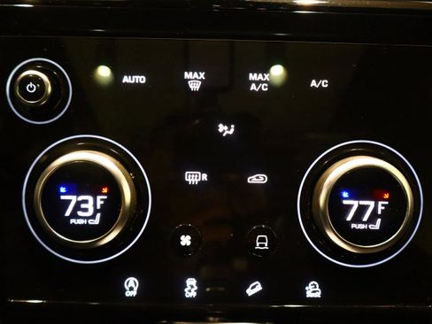 Used 2021 Land Rover Discovery Sport S image 24