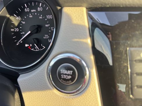 Used 2022 Nissan Rogue Sport SV image 27