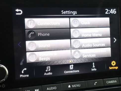 Used 2024 Nissan Pathfinder SV image 39