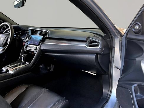 Used 2019 Honda Civic Touring image 25