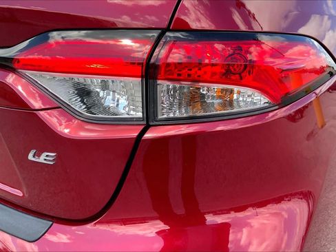 Certified 2025 Toyota Corolla LE image 30