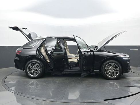 Used 2024 Genesis GV70 2.5T w/ Advanced Package image 31