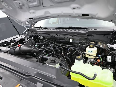 New 2026 Ford F250 XL w/ F-250 >10K GVWR Package image 11