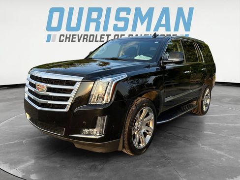 Used 2019 Cadillac Escalade Luxury RWD image 2