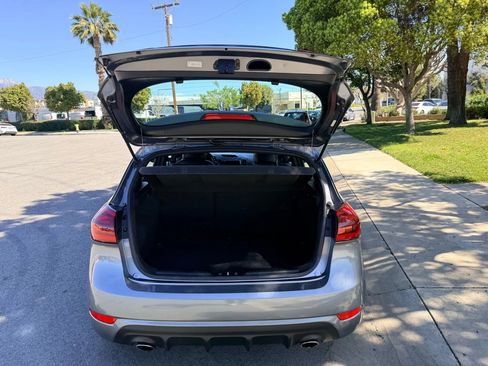 Used 2017 Kia Forte SX FWD image 11