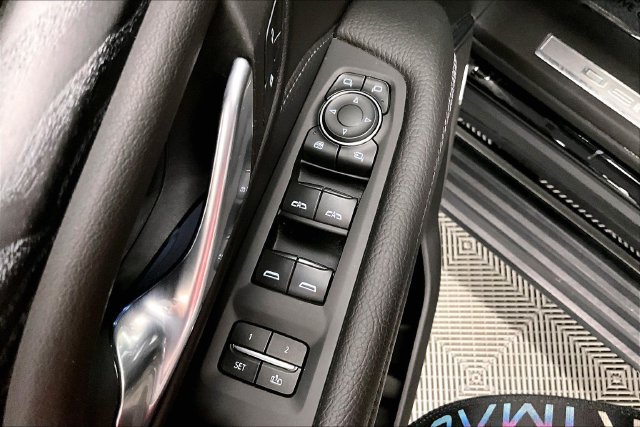 Used 2022 GMC Yukon Denali AWD/4WD image 31