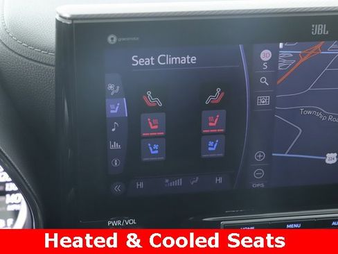 Used 2022 Toyota Highlander Platinum image 3