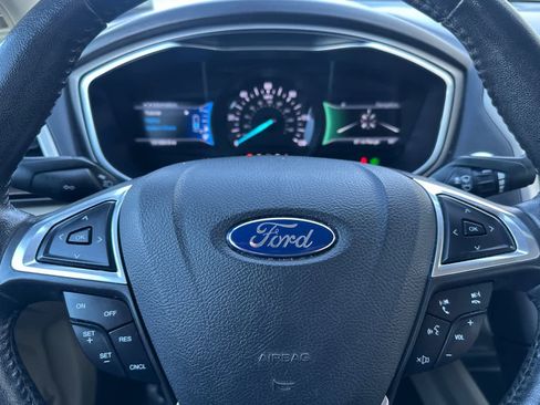 Used 2016 Ford Fusion Energi SE image 24