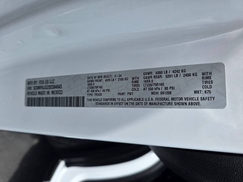 Used 2025 RAM ProMaster 3500 w/ Convenience Group FWD image 23