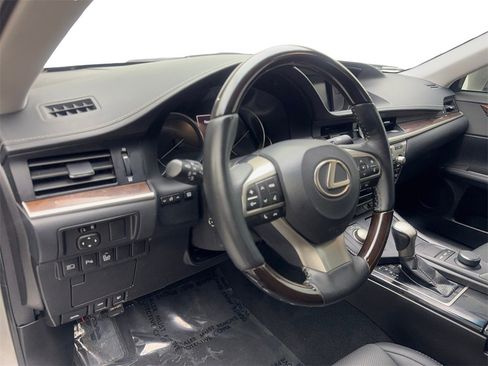 Used 2018 Lexus ES 350 w/ Premier Package image 50