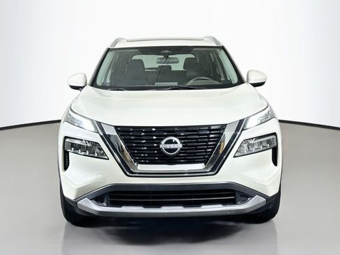 Used 2023 Nissan Rogue SV w/ SV Premium B Package FWD image 2