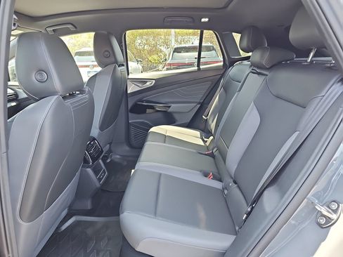 Used 2023 Volkswagen ID.4 Pro S RWD image 15