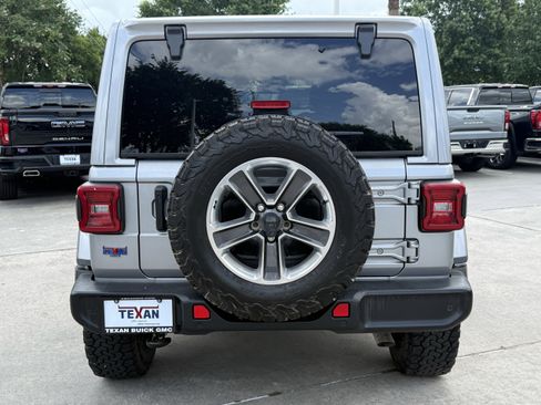 Used 2021 Jeep Wrangler Unlimited Sahara AWD/4WD image 6