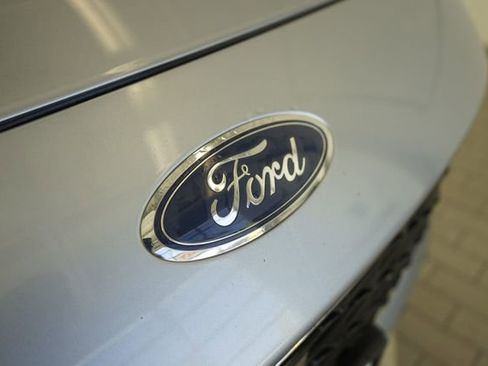 Certified 2022 Ford Escape Titanium image 18