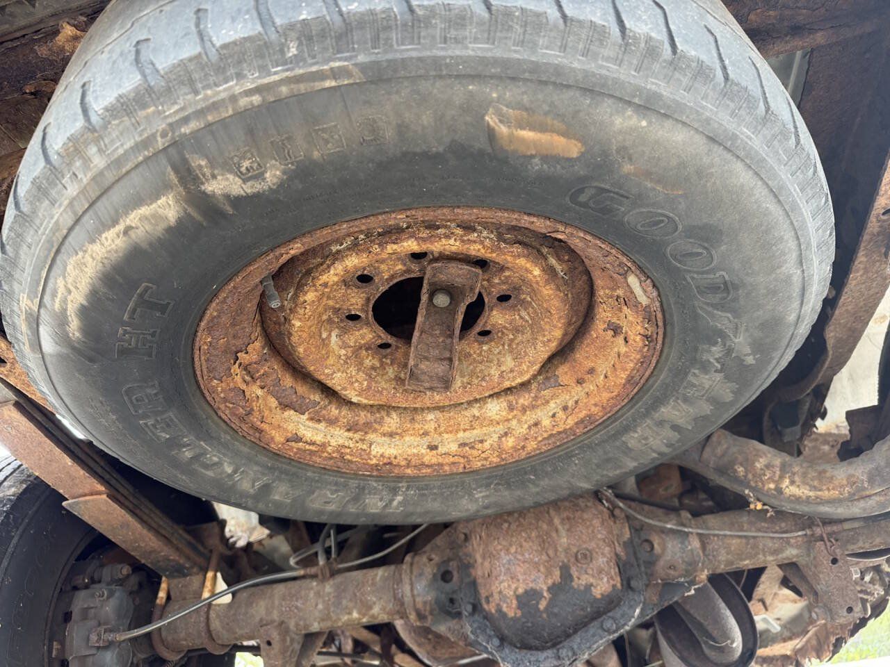 Used 1999 Ford E-350 and Econoline 350 Super Duty RWD image 22