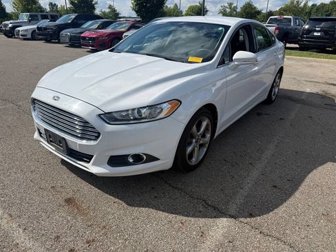 Used 2013 Ford Fusion SE FWD image 1