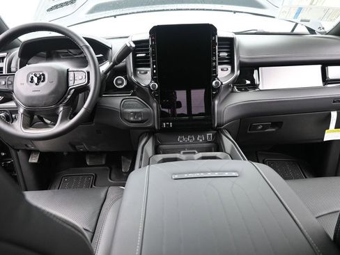 New 2026 RAM 2500 Limited AWD/4WD image 23