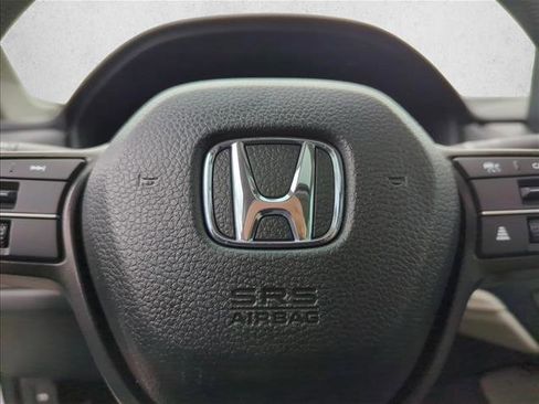 Used 2025 Honda Accord SE image 17