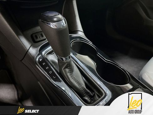 Used 2019 Chevrolet Cruze Premier w/ Sun And Sound Package FWD image 16