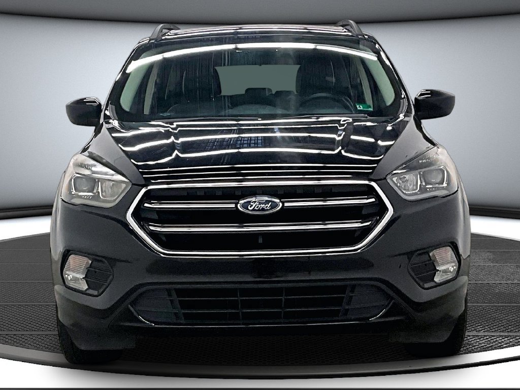 Used 2018 Ford Escape SE w/ SE Sport Appearance Package AWD/4WD image 2