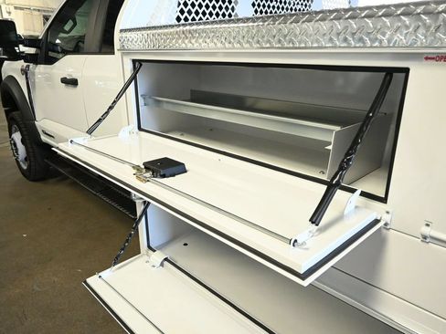 New 2026 Ford F550 4x4 Supercab Super Duty image 23