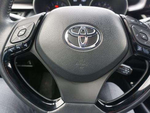 Used 2021 Toyota C-HR Nightshade image 8